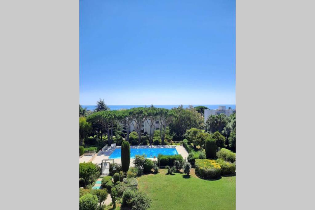 T2 Avec Magnifique Vue Mer, Piscine, Clim, Parking Apartment Antibes Exterior photo